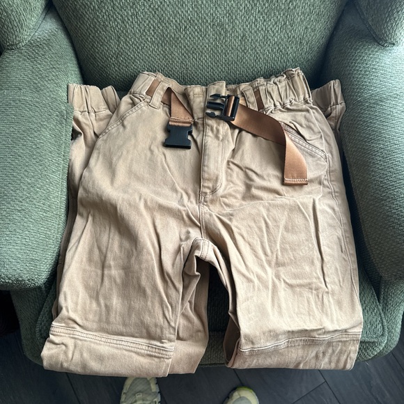 Hollister Pants - Hollister Ultra High-Rise Tan Pants